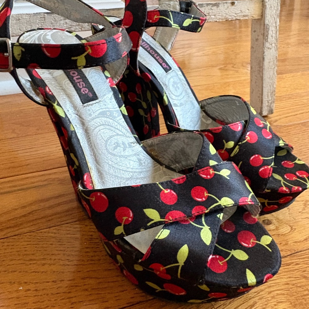 Dollhouse Black Cherry Print Platform Sandals